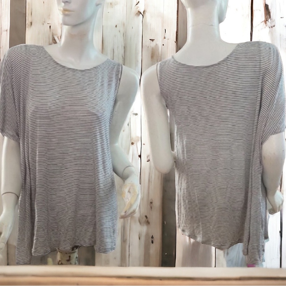 Silence+Noise Urban Outfitters black white striped top tee M
